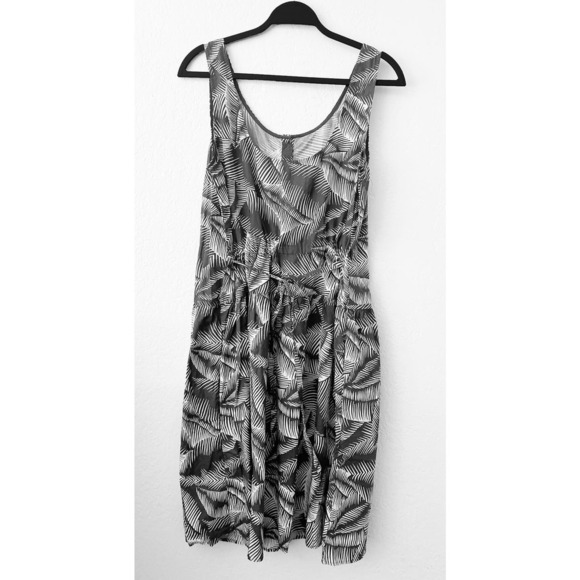 Gap Women's Cotton Button Front Tank Midi Dress Tie Back Dark Gray Palm Print - Picture 2 of 7